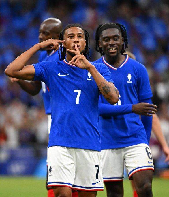 1721872028438009411.jpeg GTR_GREXoAA9DAL.jpeg